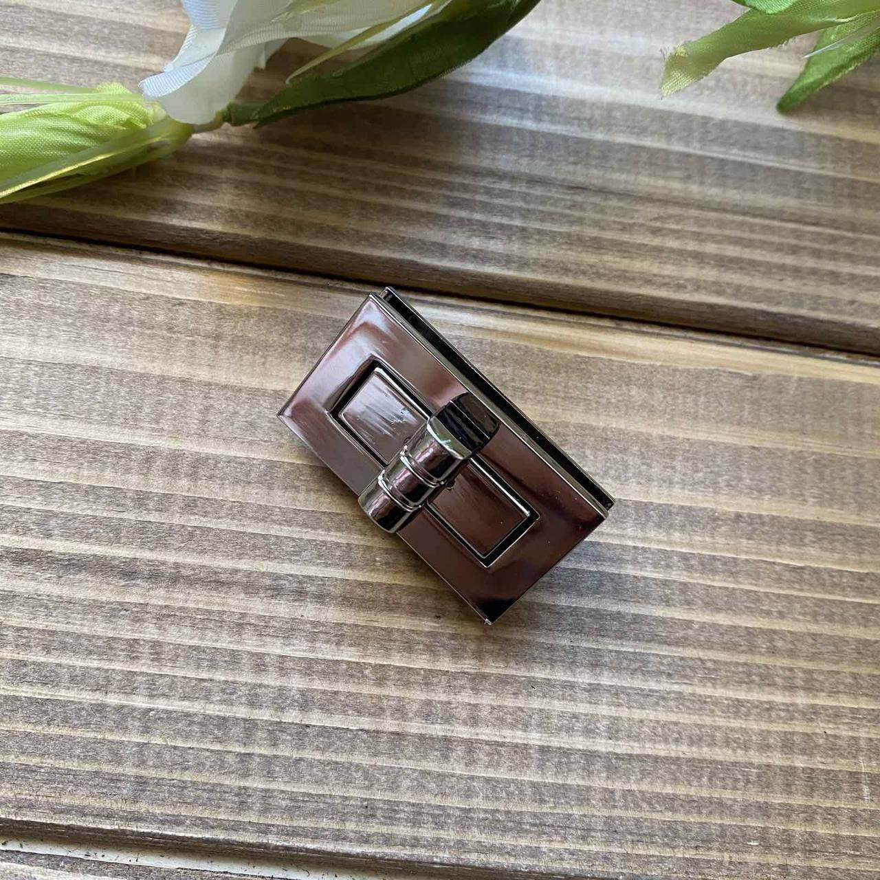 

Замок прямоугольный серебро