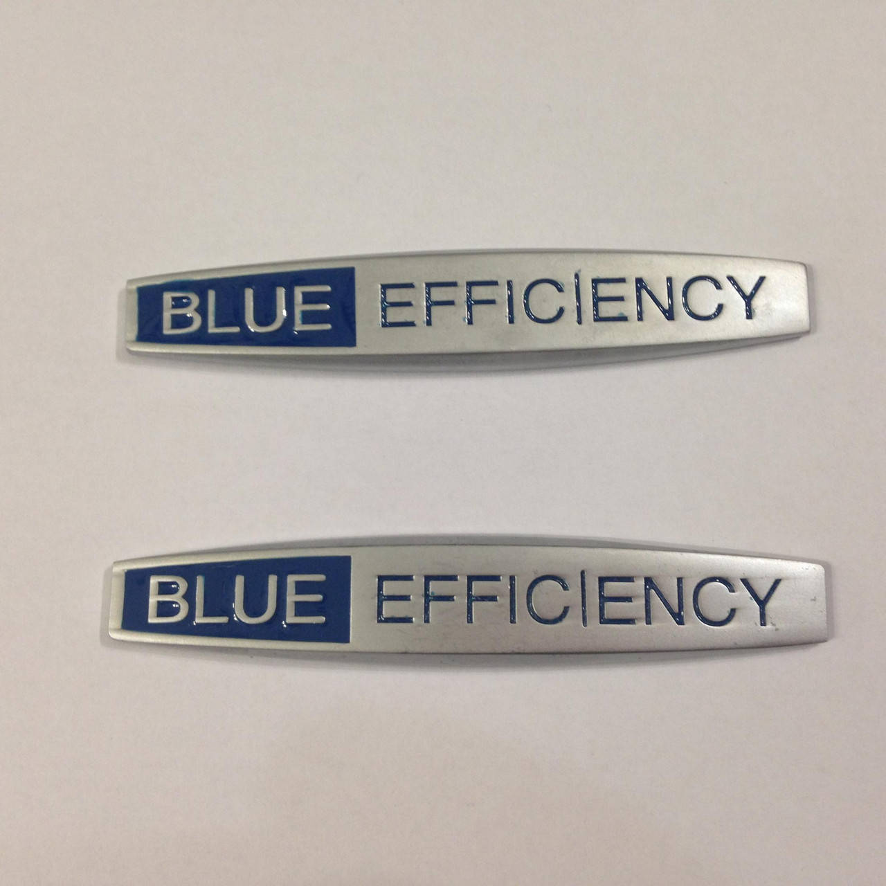 

Эмблемы на крылья Mercedes BlueEfficiency