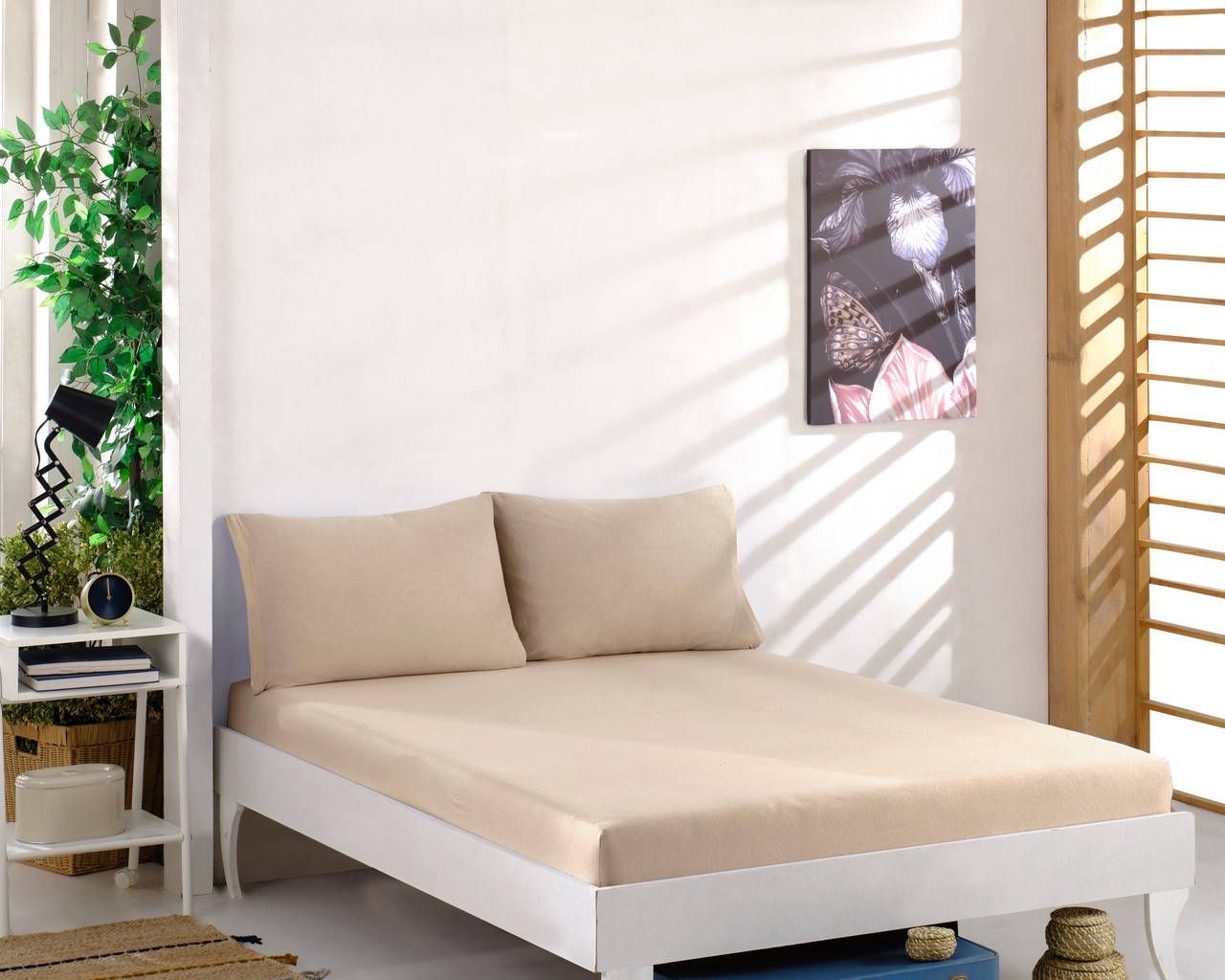 

Простынь 200x220см трикотаж (джерси) на резинке с наволочками Коричневый