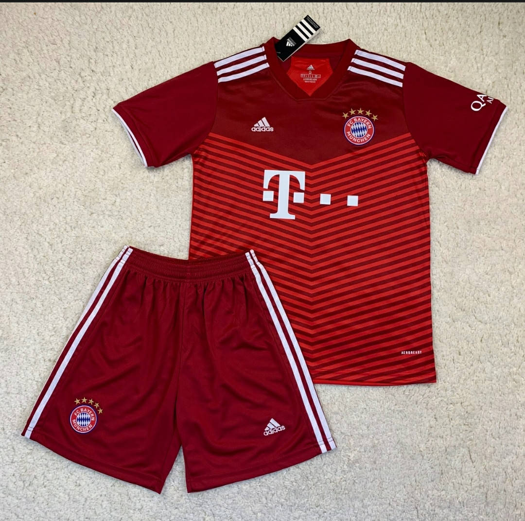 

Футбольная форма Бавария Мюнхен 2022 красная домашняя Bayern Munich red дом