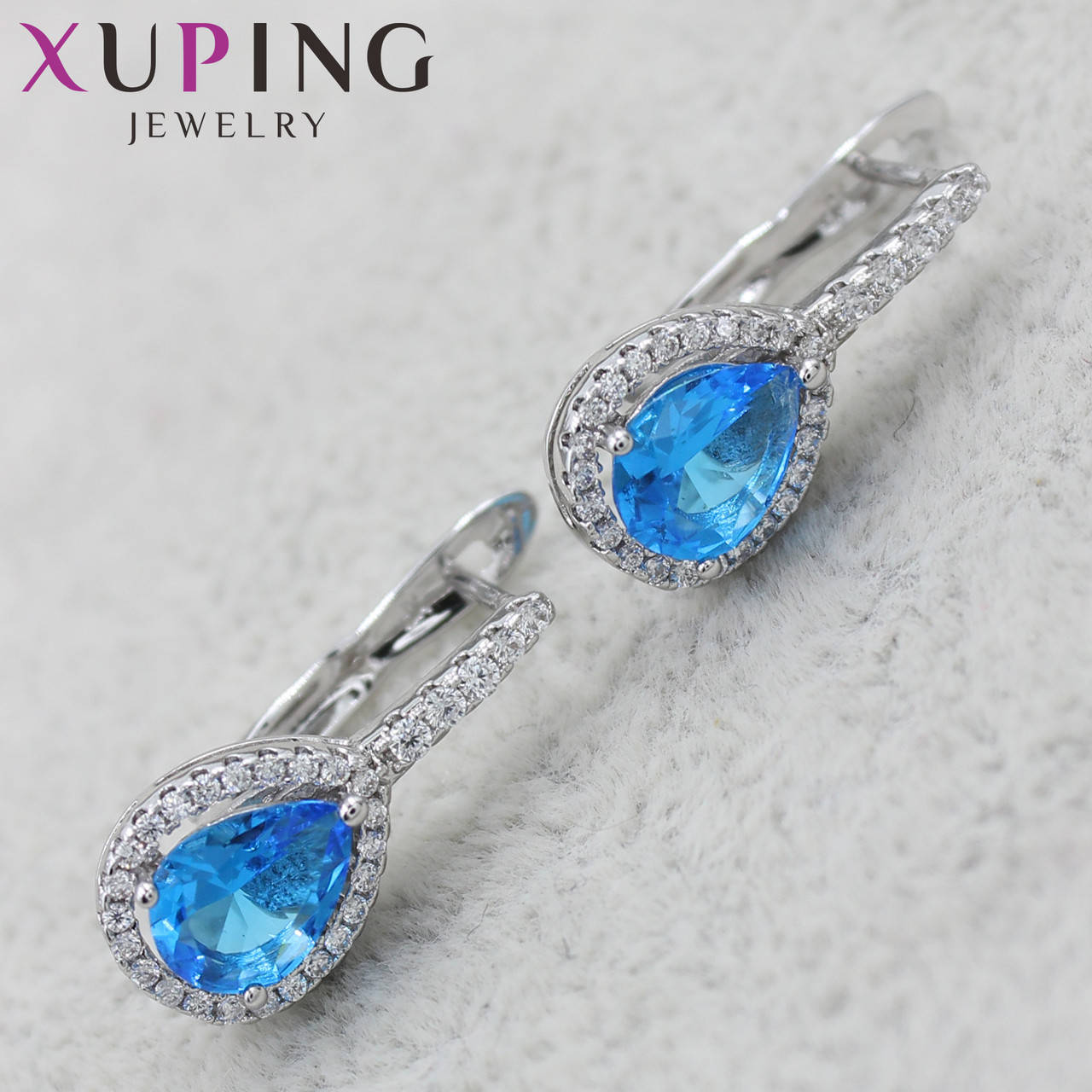 

Серёжки женские Xuping Jewelry медицинское золото английский замок с голубыми кристаллами 24K