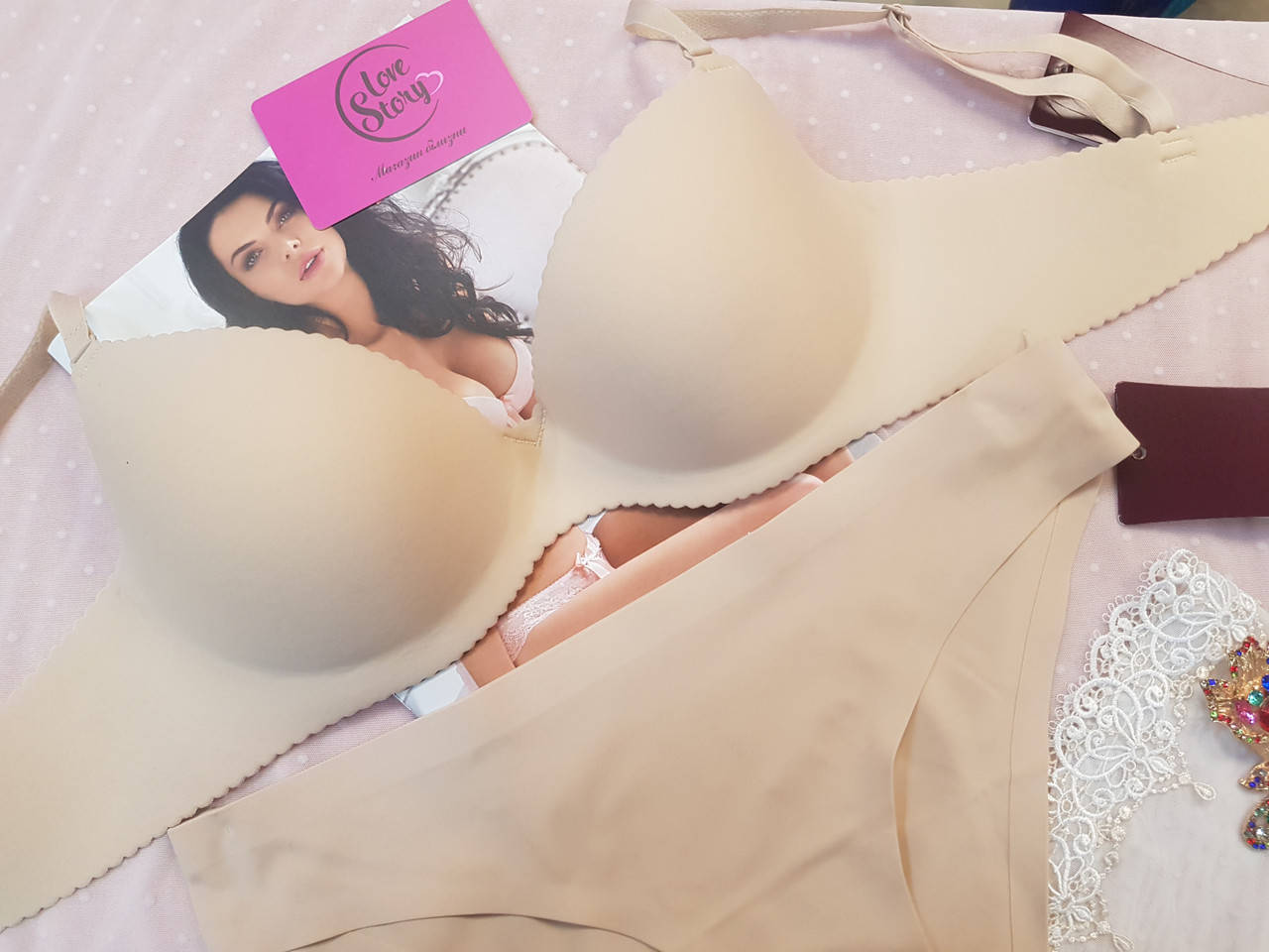 

Комплект жіночої нижньої білизни Anabel Arto 7034 70С бежевий, Бежевый