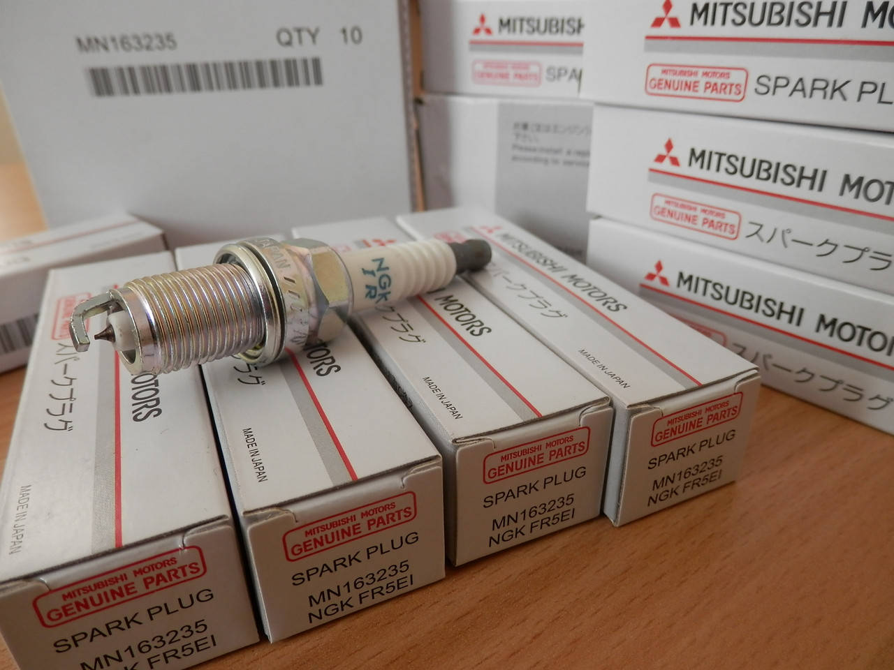 

Иридиевая свеча зажигания MITSUBISHI MN 163235 (NGK FR5EI) под газ (LPG)