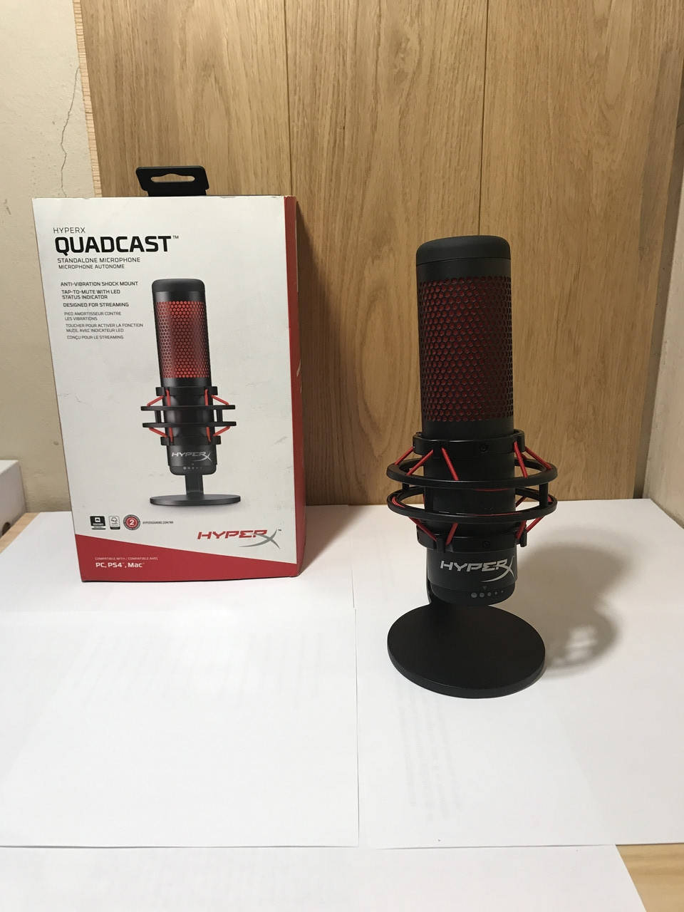 

Микрофон HyperX QuadCast