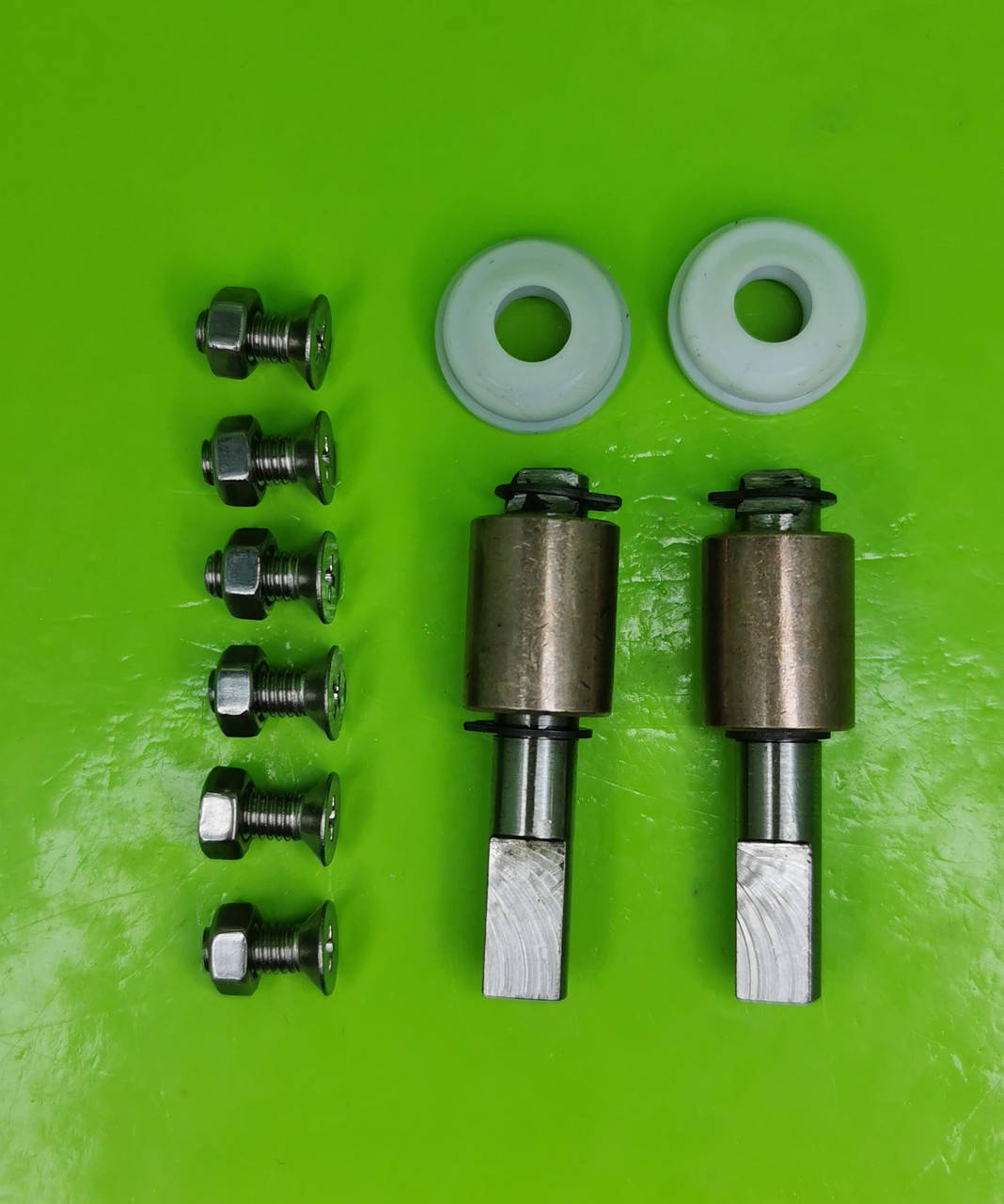 

Ремкомплект для ремонта формы (ведра) хлебопечки Delfa DB-104708