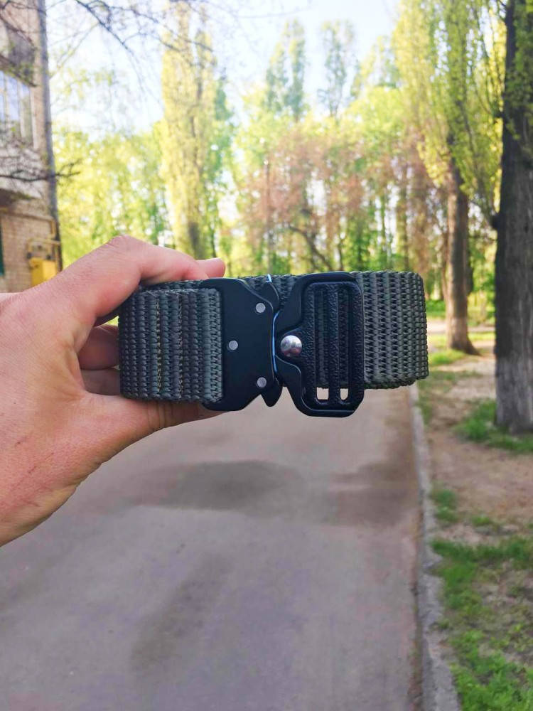 

Качественный прочный тактический ремень с металлической пряжкой хаки оливковый