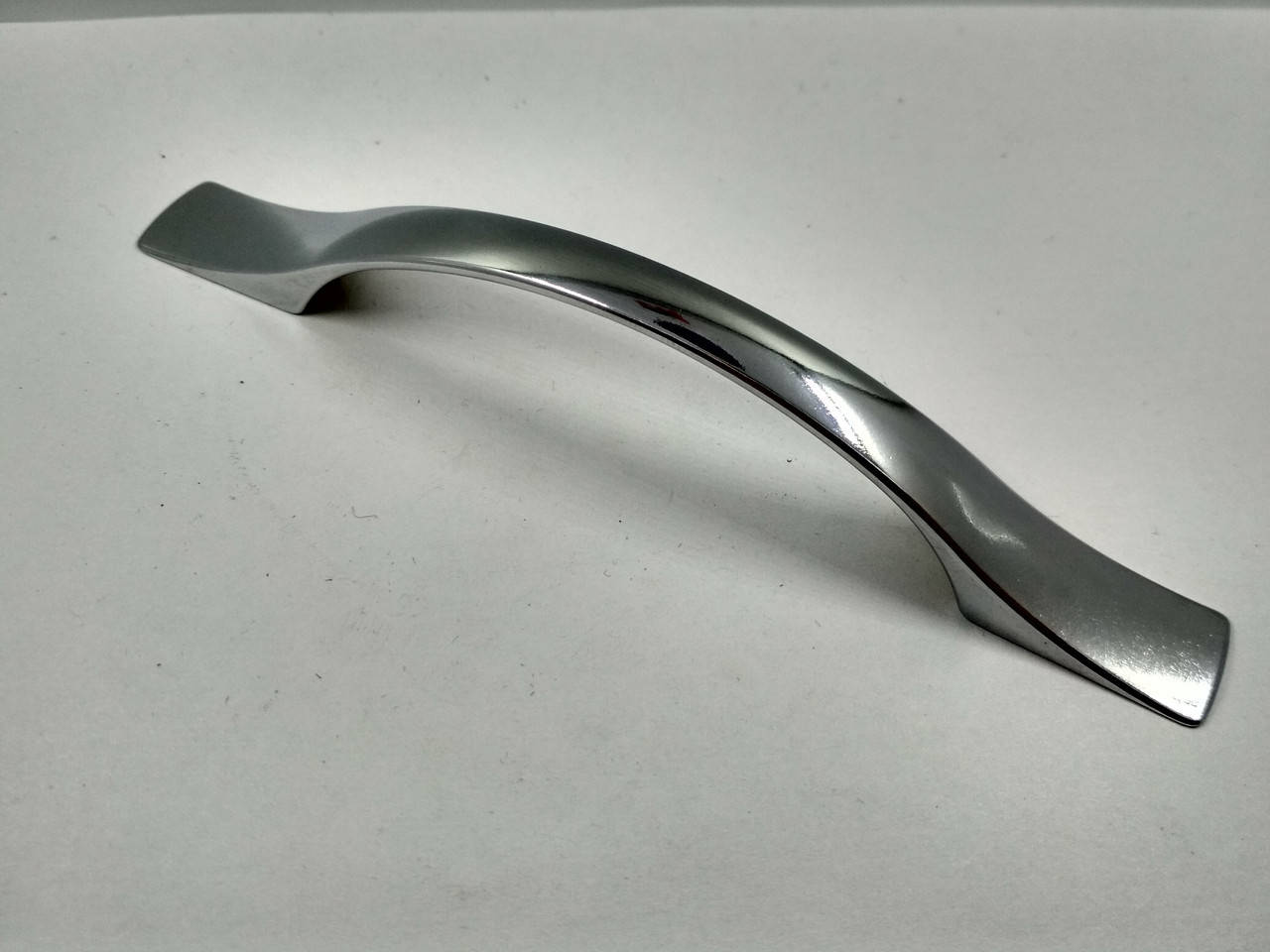 

Ручка мебельная 1008 128 мм хром