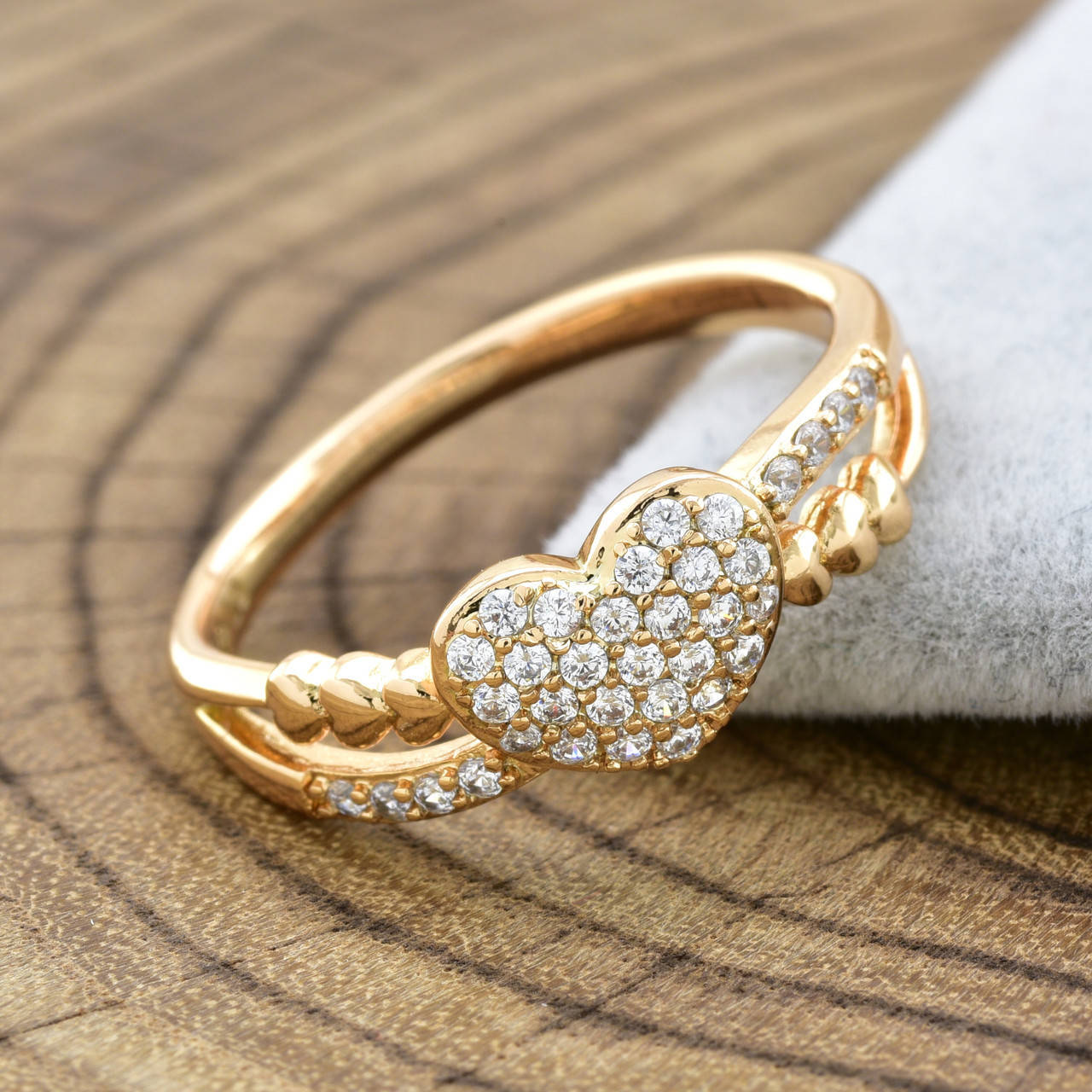 

Кольцо Xuping 13880 ширина 8 мм фианит позолота 18K размер 18