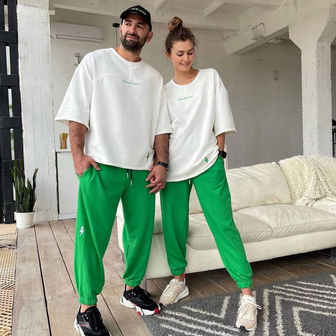 

Женский костюм спортивный весна-лето с футболкой Размеры: 42-44, 44-46 ( есть такой мужской )