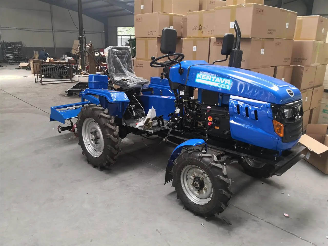 

Мототрактор Кентавр 160В NEW из двухкорпусным плугом, почвофреза, передняя гидравлика, генератор, надежная КПП, Синий