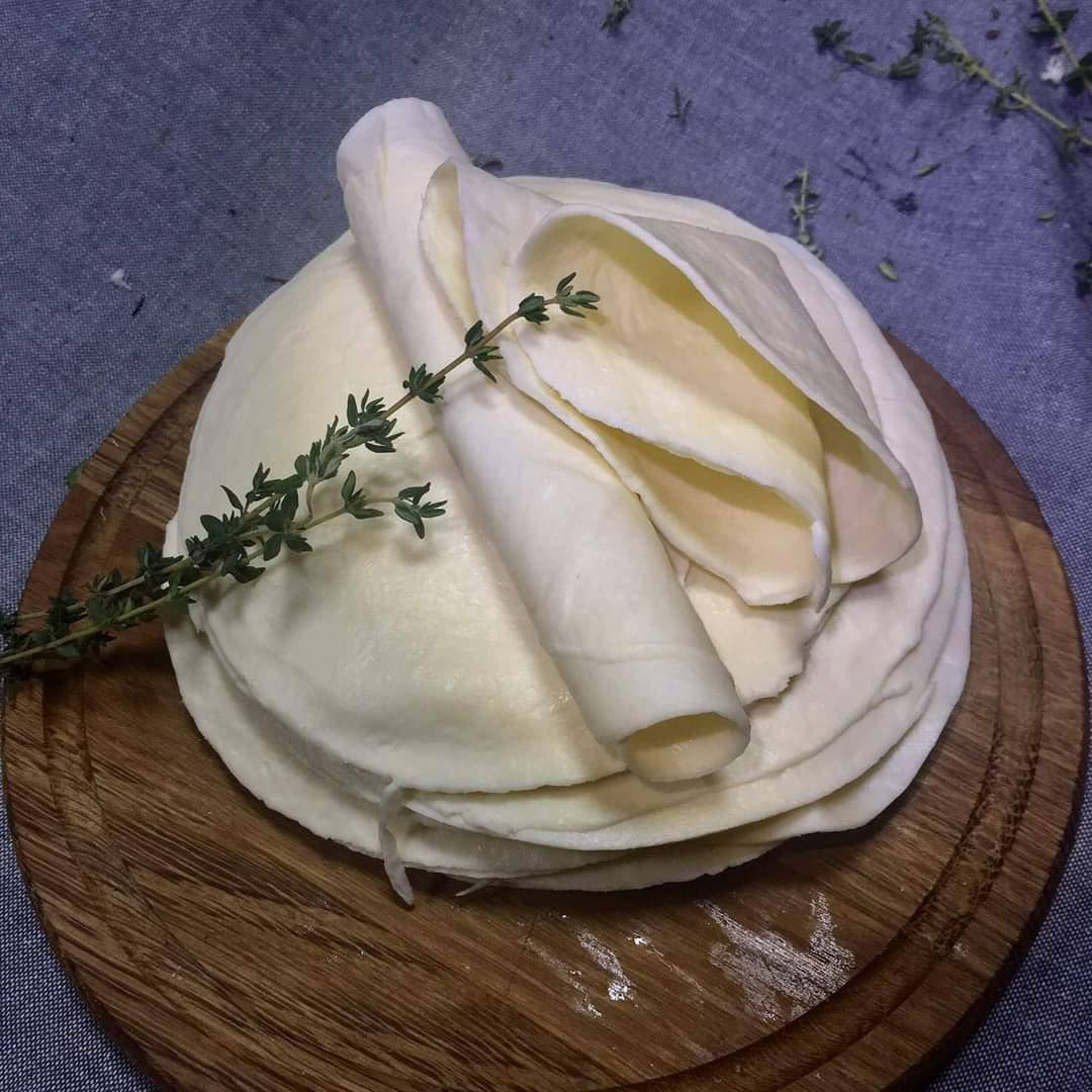 

Сулугуни слойка