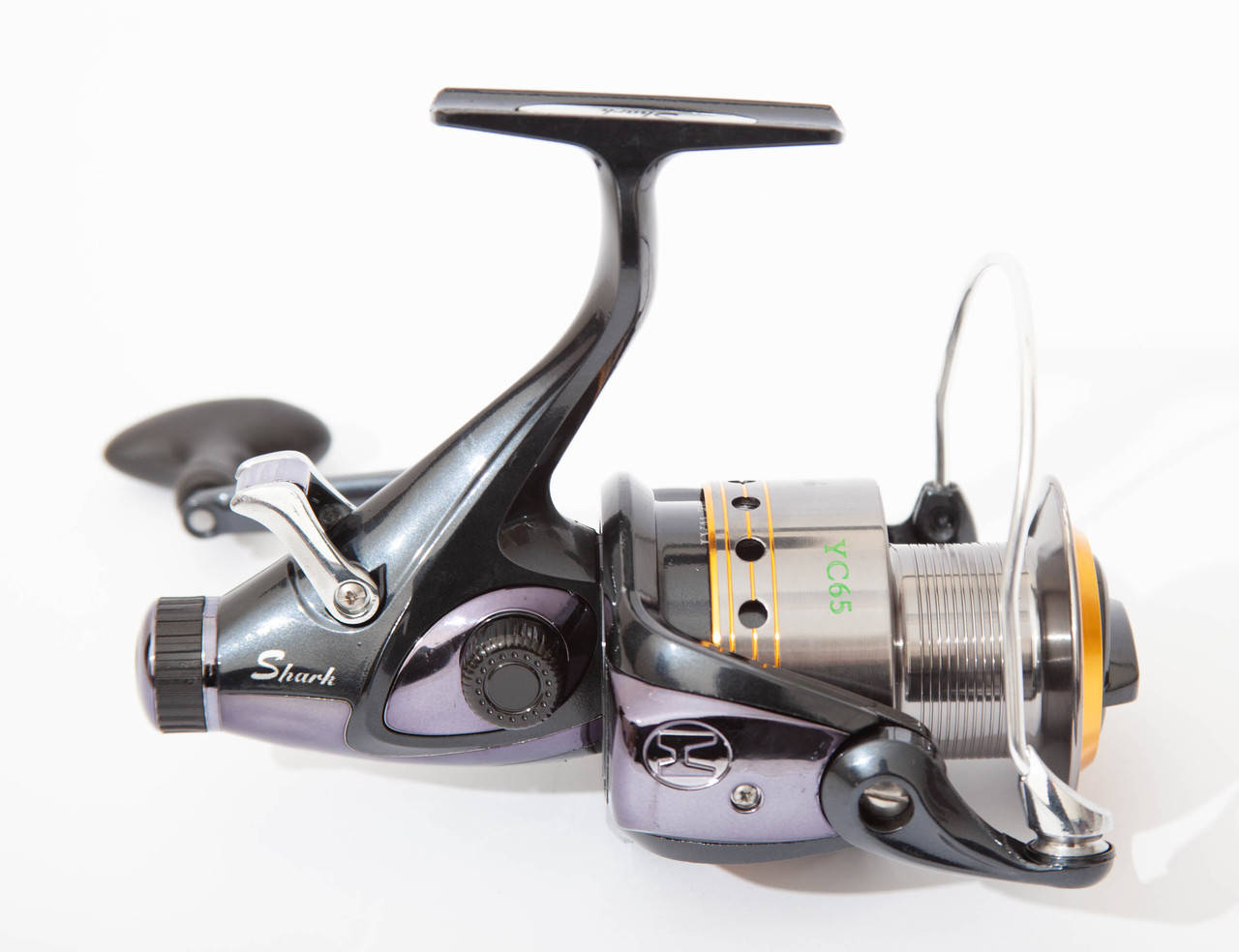 

Катушка карповая Shark YC  с бейтранером 9+1 подшипников