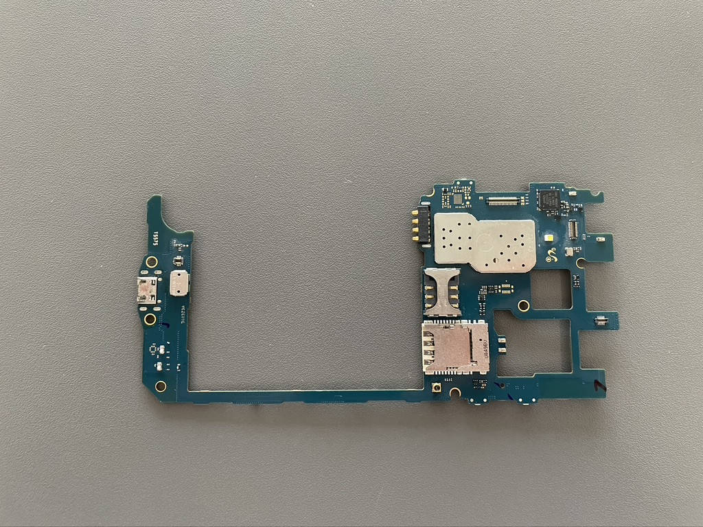 

Материнская плата Samsung SM-J320H Original