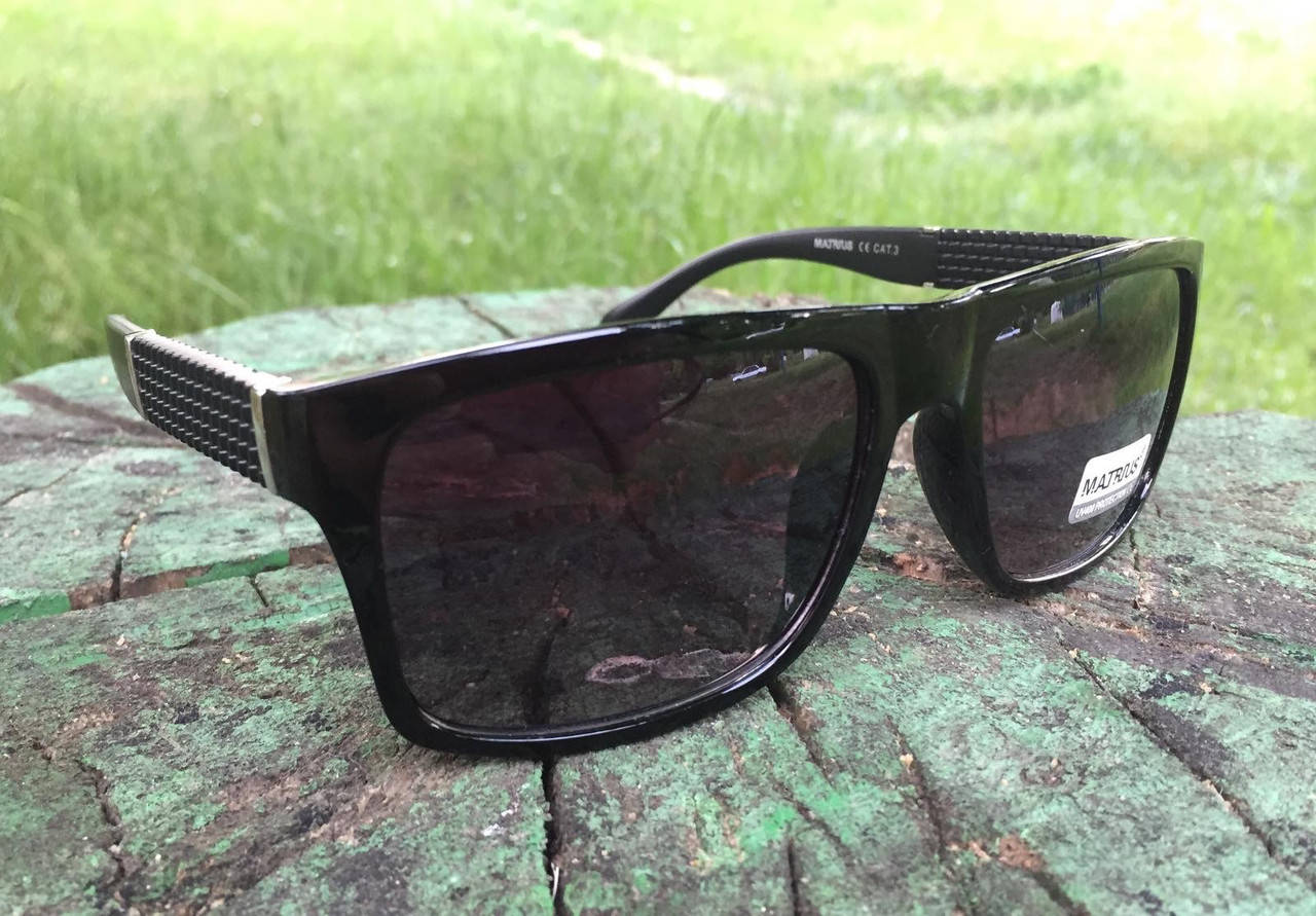 

Солнцезащитные мужские очки