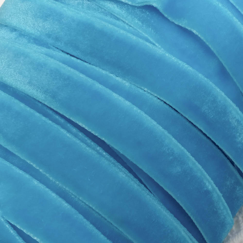 

Лента Бархатная Декоративная ширина 1 см БИРЮЗОВЫЙ