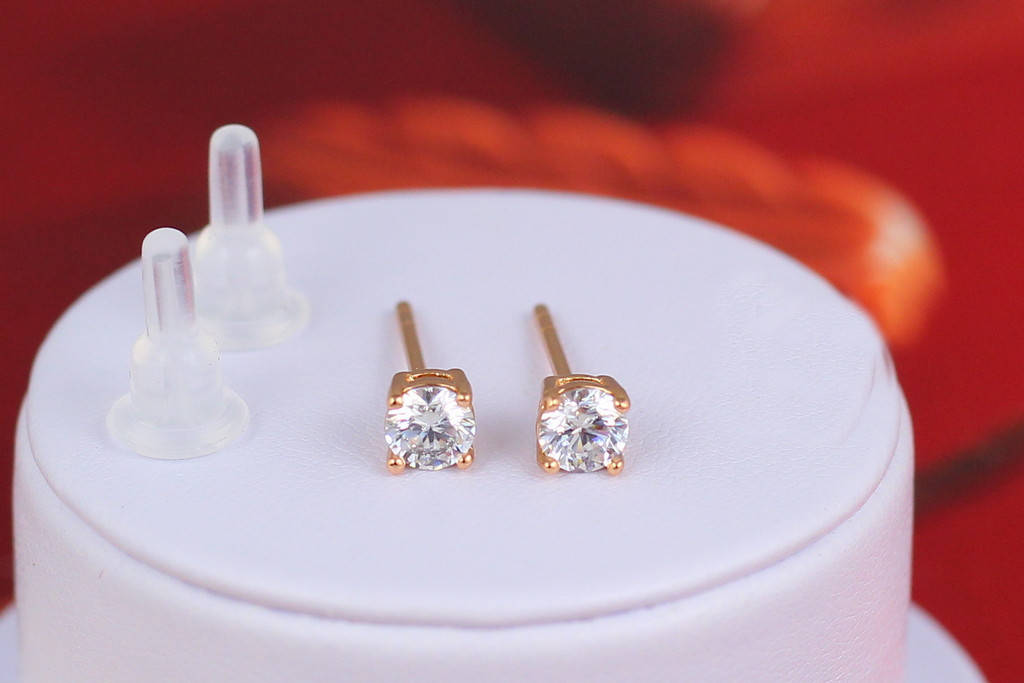 

Серьги гвоздики Xuping Jewelry камешки на четыре крепления 4 мм золотистые