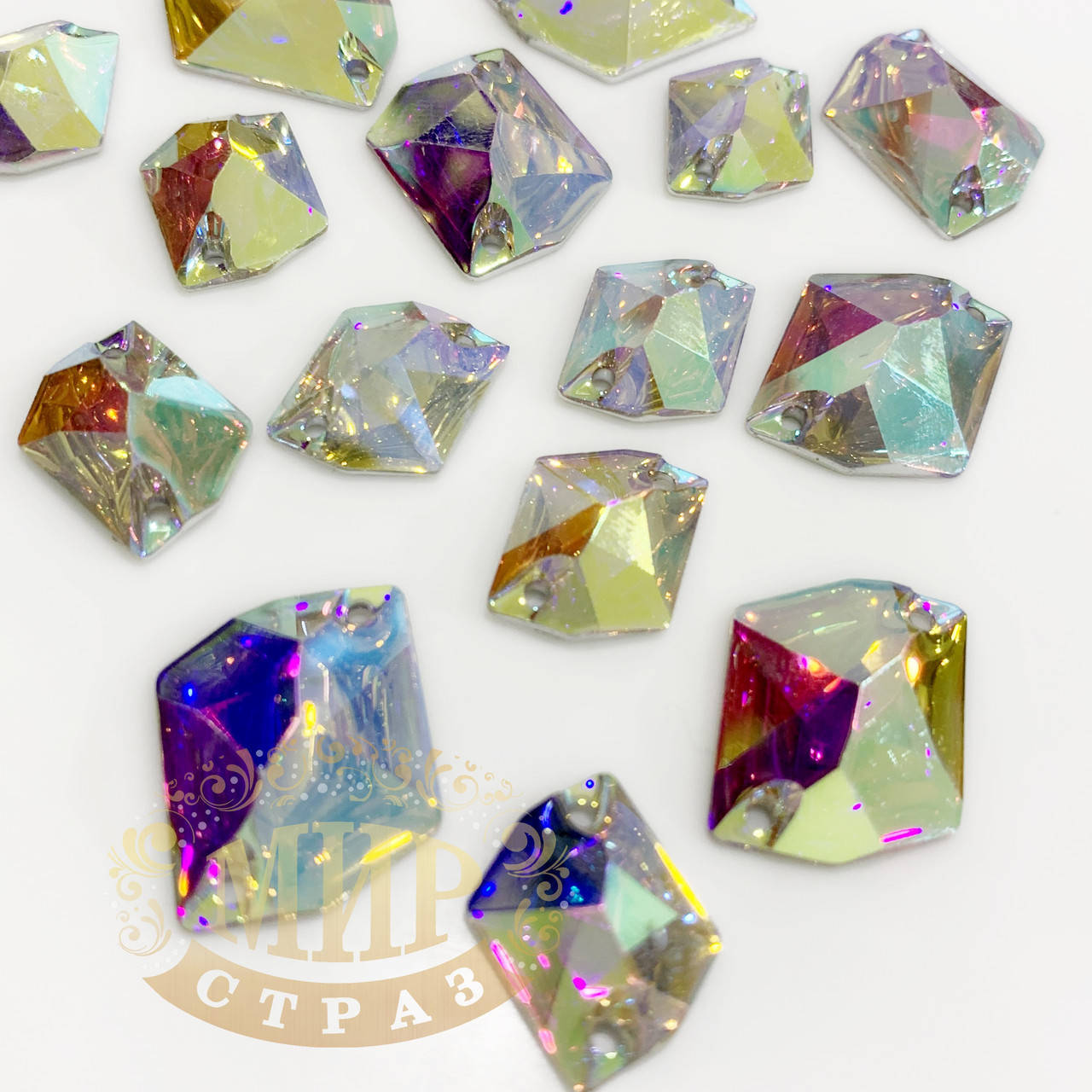 

Пришивные Космики (синтетич.стекло), 21х26мм, цвет Crystal AB, 1шт