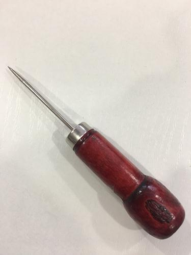 

Шило швейное с деревянной ручкой