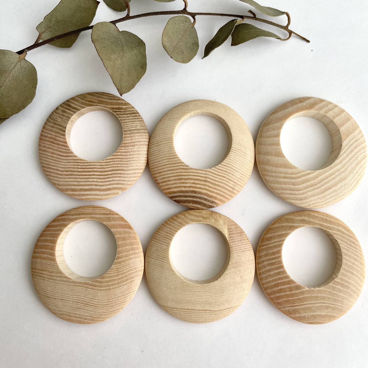 

Подвеска из ясеня, круг 43 мм