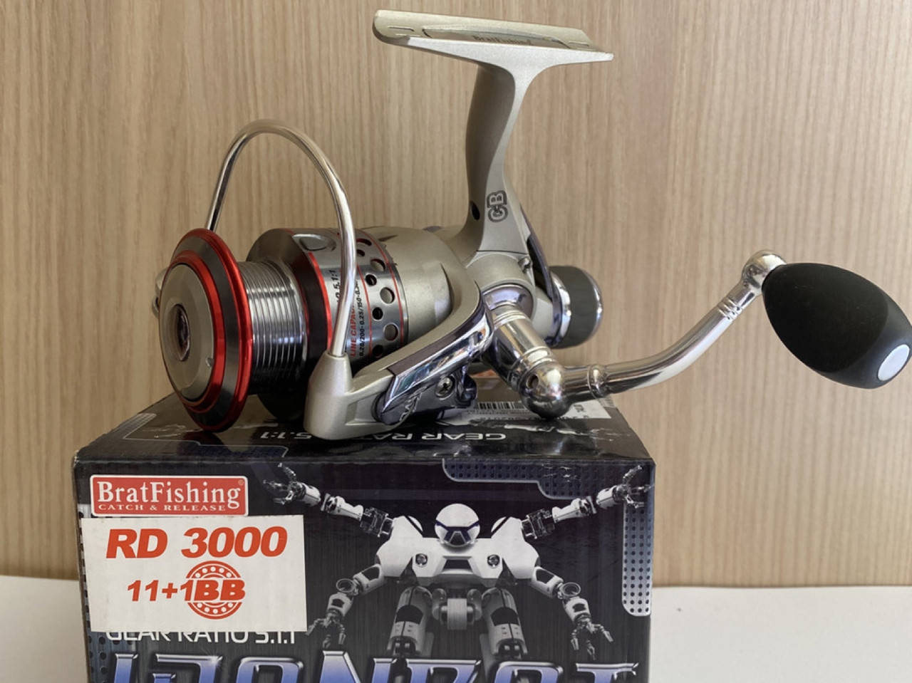 

Катушка BratFishing Ironbot 3 000 RD , 11+1 BB +graphite spool