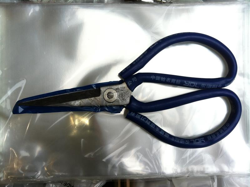 

Ножницы бытовые цельнометаллические большие ручки №4