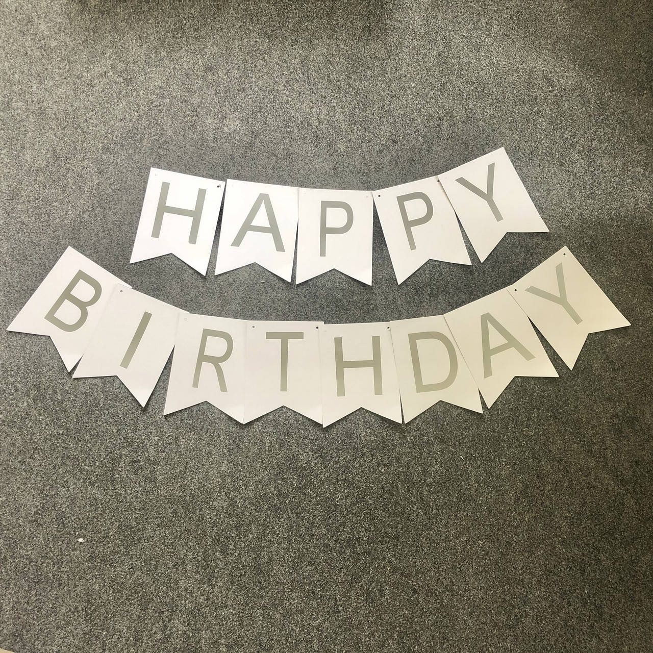 

Гирлянда-растяжка флажки Happy Birthday белая с серебром