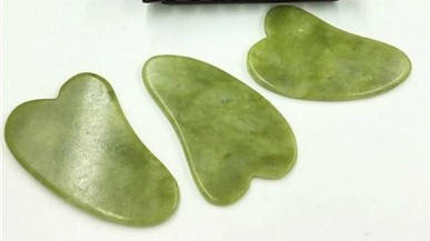 

Нефритовый скребок Gua sha для лица и шеи