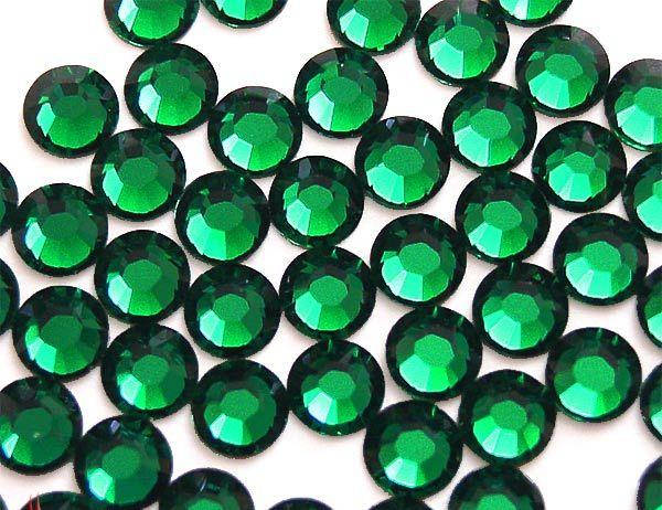 

Стразы термоклеевые Premium EMERALD SS16 Hot Fix 1440 шт, Изумрудный