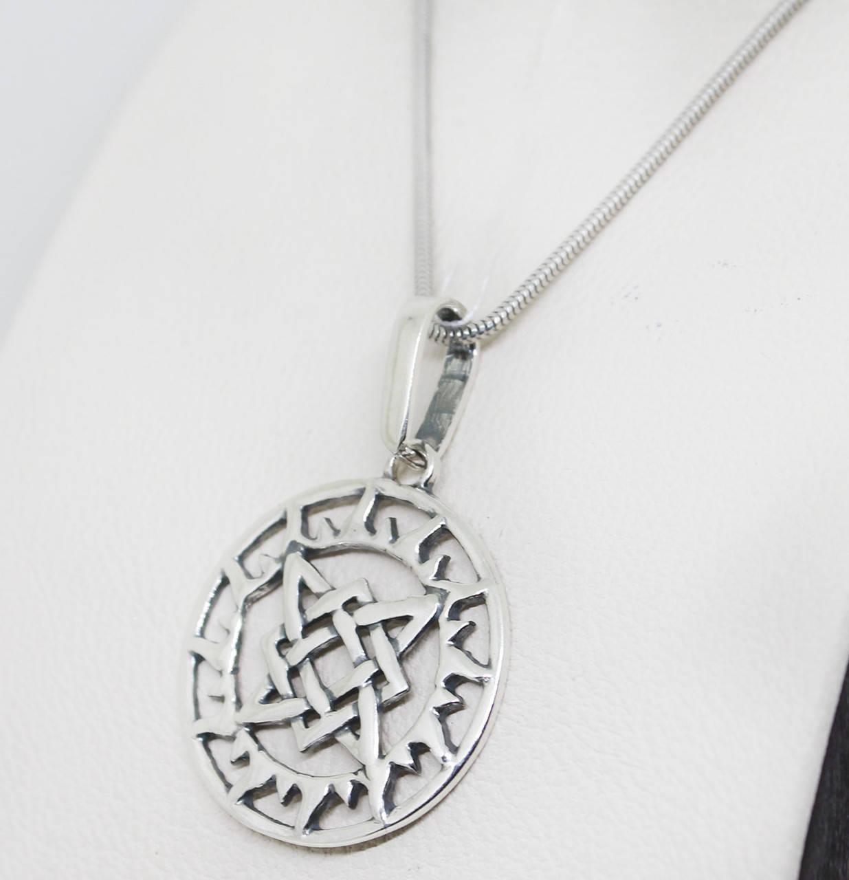 

Амулет серебряный "Квадрат Сварога" 3,7 г