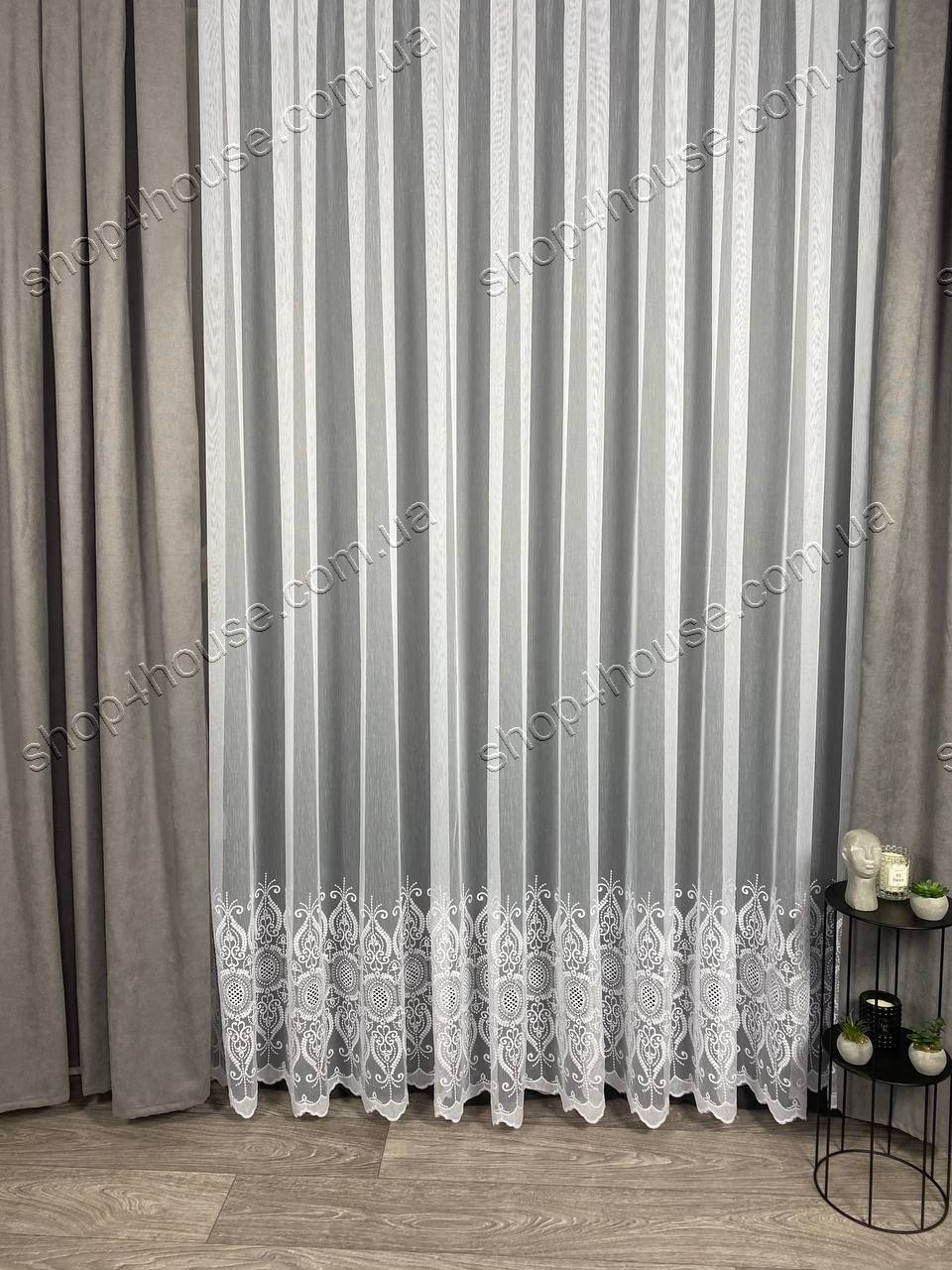 

Тюль на основе бамбука с красивой вышивкой внизу Цвет: белый