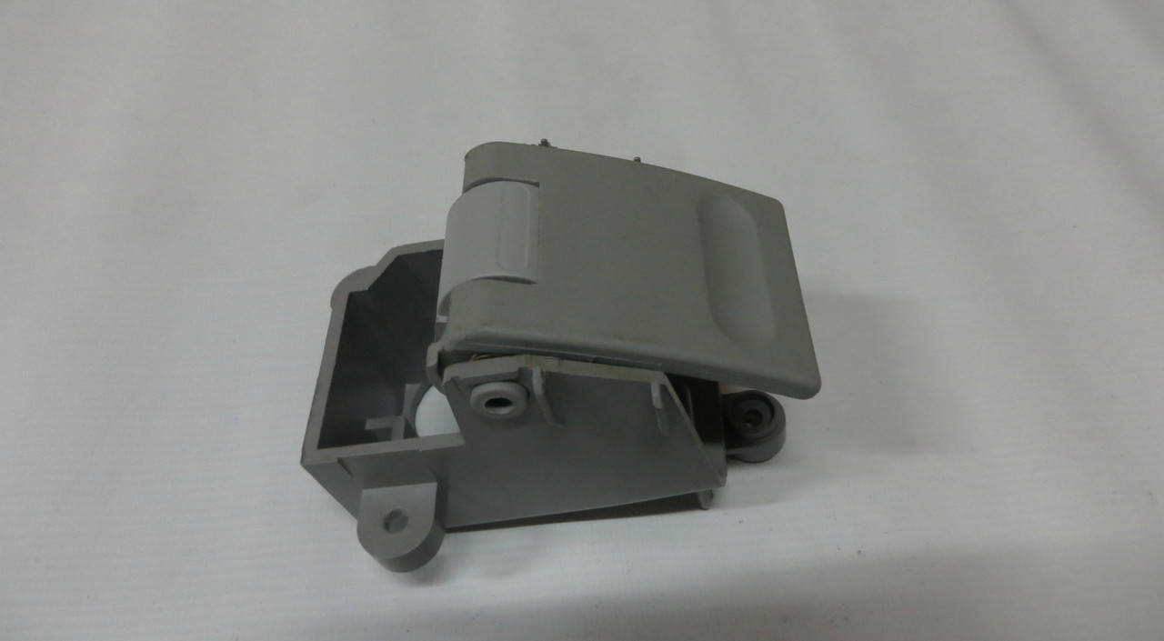 

Ручка внутренняя перед левая (серая) MB Sprinter,VW LT (95-06)