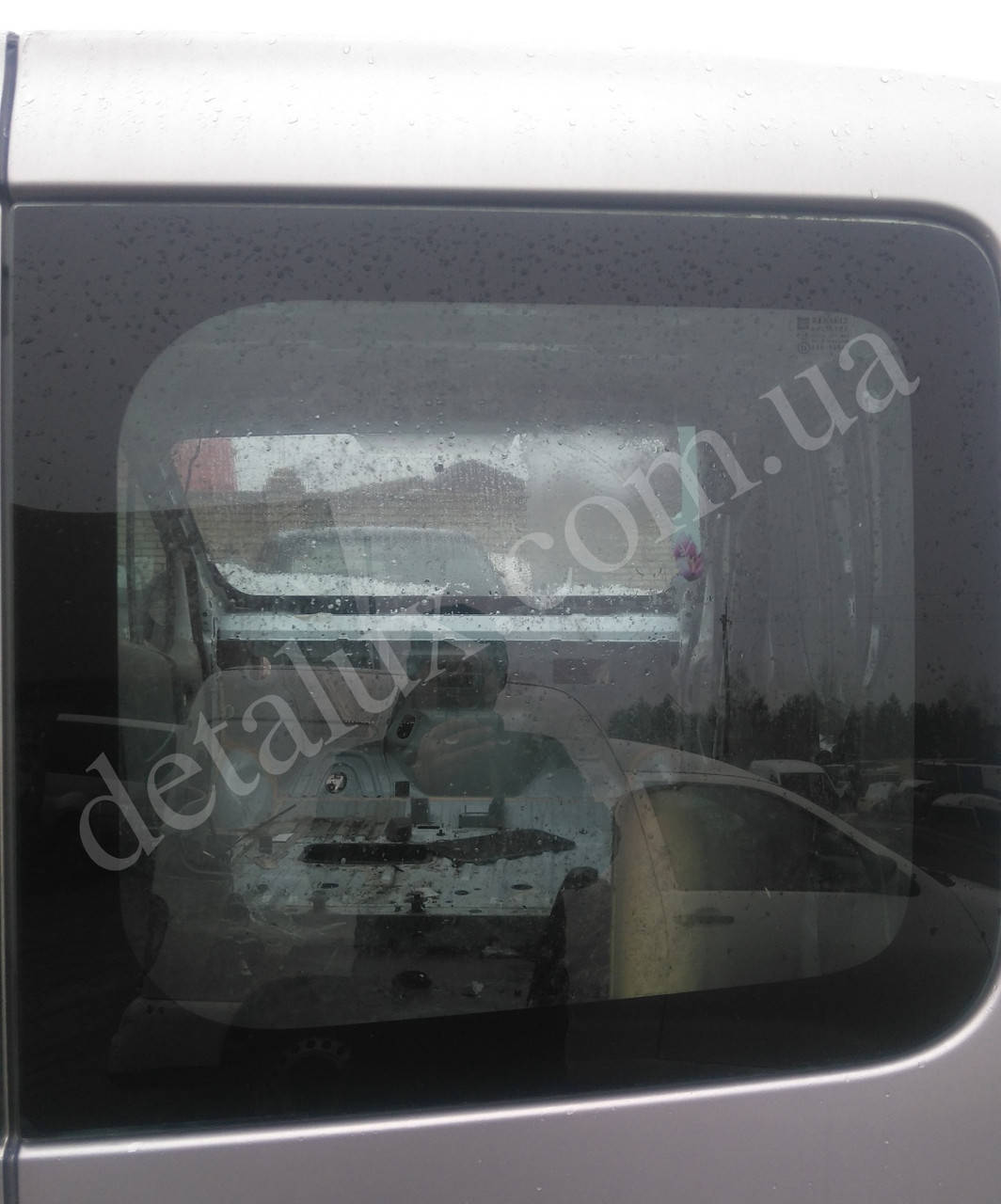 

Стекло задней двери, правое, Без Подогрева на Opel Vivaro, Renault Trafic, Nissan Primastar, Рено Трафик,