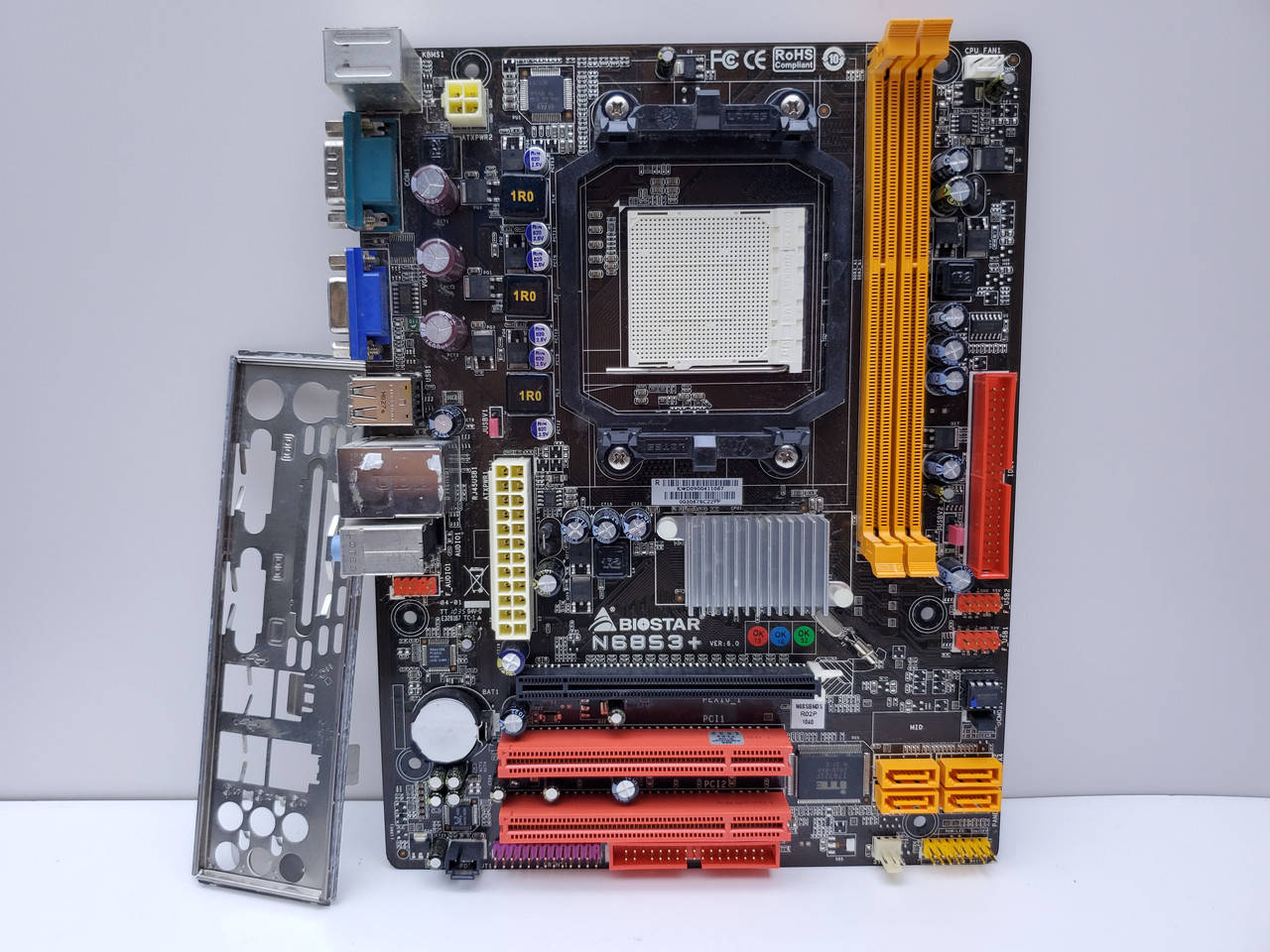 

Материнская плата Biostar N68S3+ AM3 DDR3