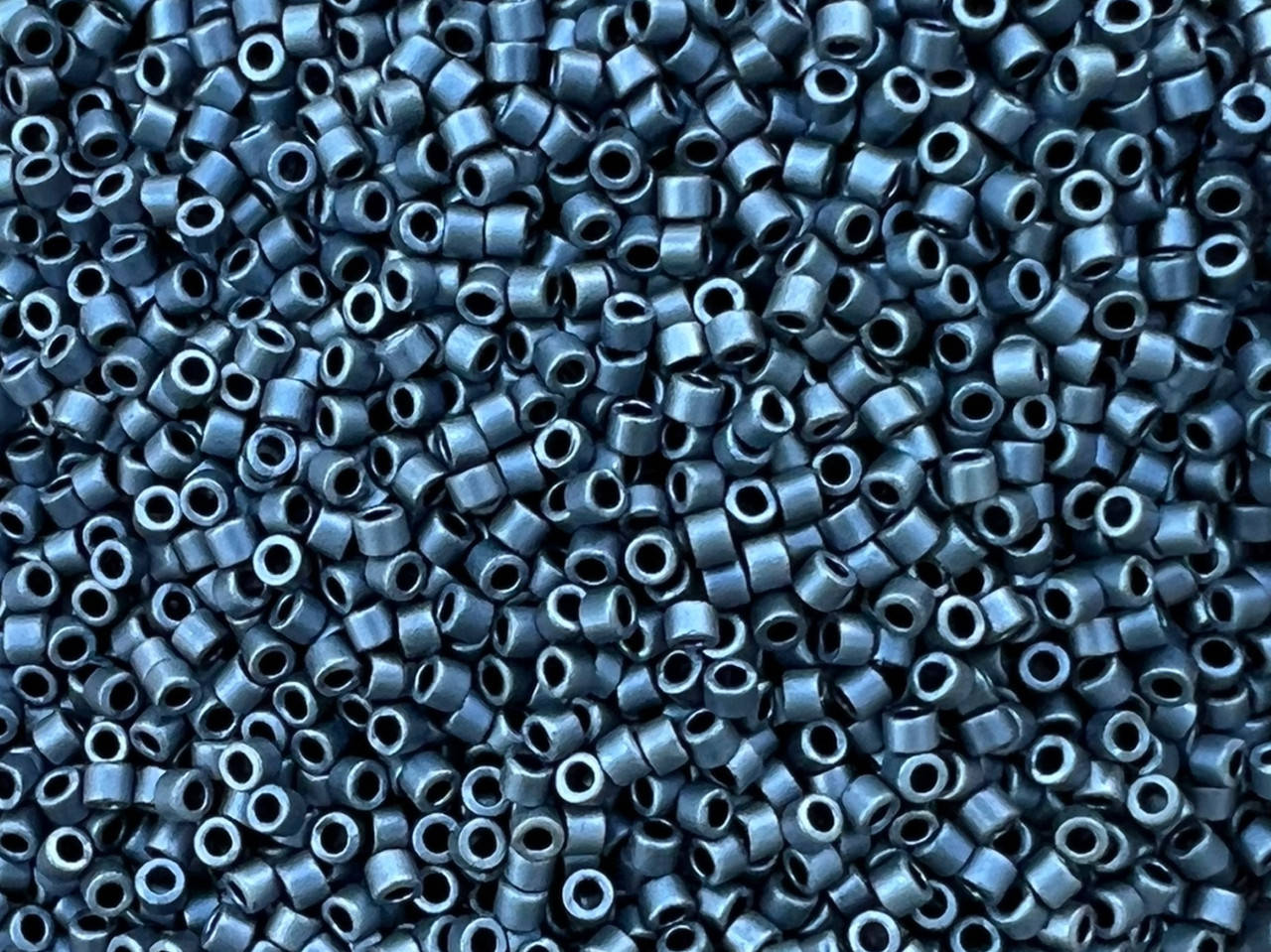 

Японський бісер Miyuki Delica 11/0 DB0301 Blue Grey Matted