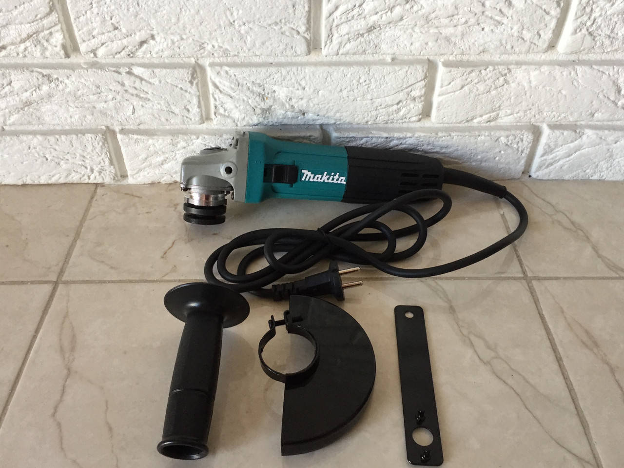 

Болгарка Makita/Макита GA5030 - 720Вт