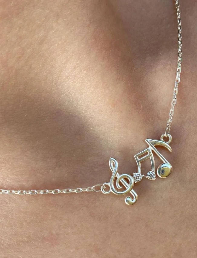 

Серебряное колье Музыка в душе - колье из серебра ноты скрипичный ключ