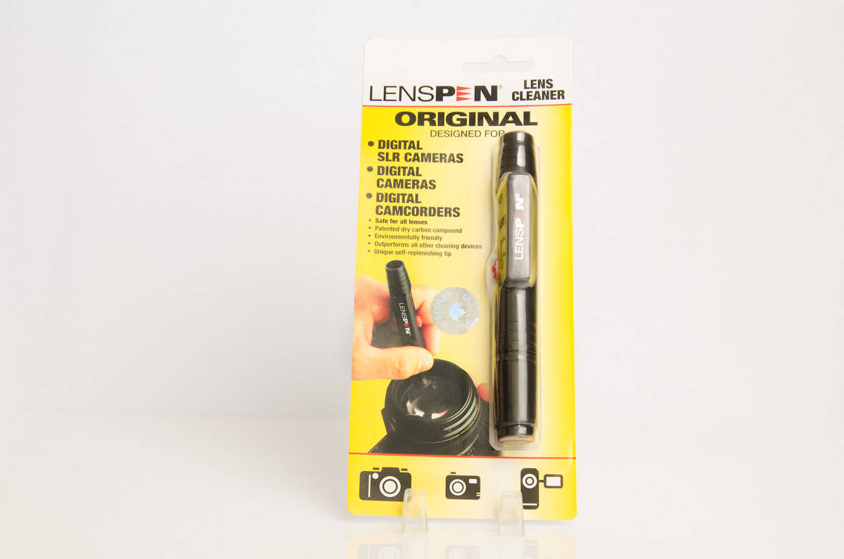 

Карандаш для чистки оптики LENSPEN XC-LP-1