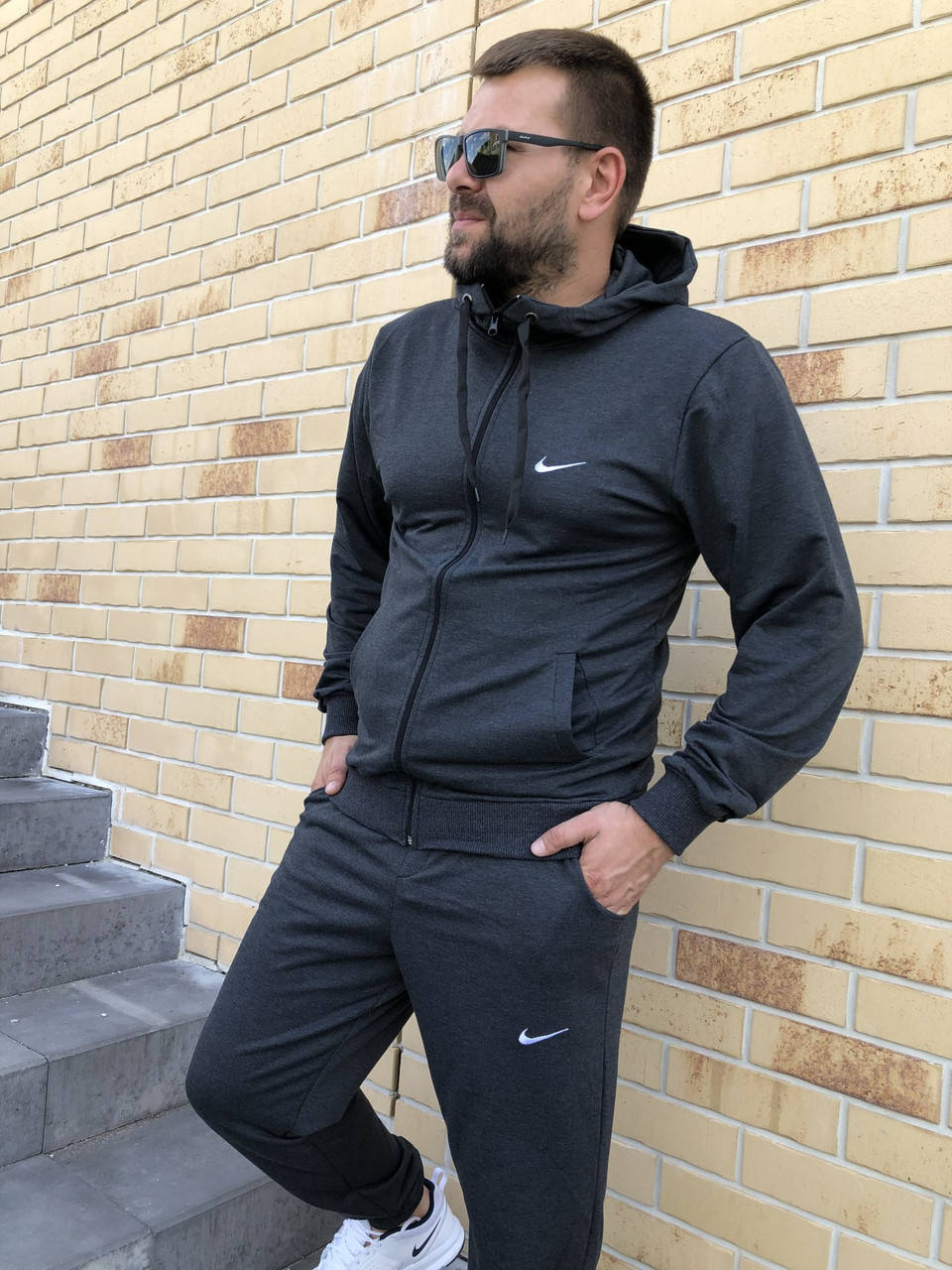 

Мужской спортивный костюм Nike(Найк). Чёрный спортивный костюм цвет серый XL