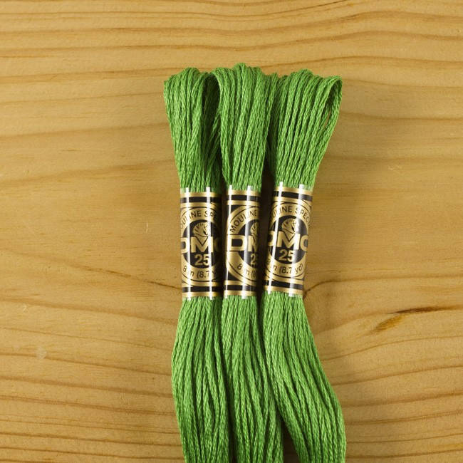 

Нитки мулине DMC 702 (Франция)