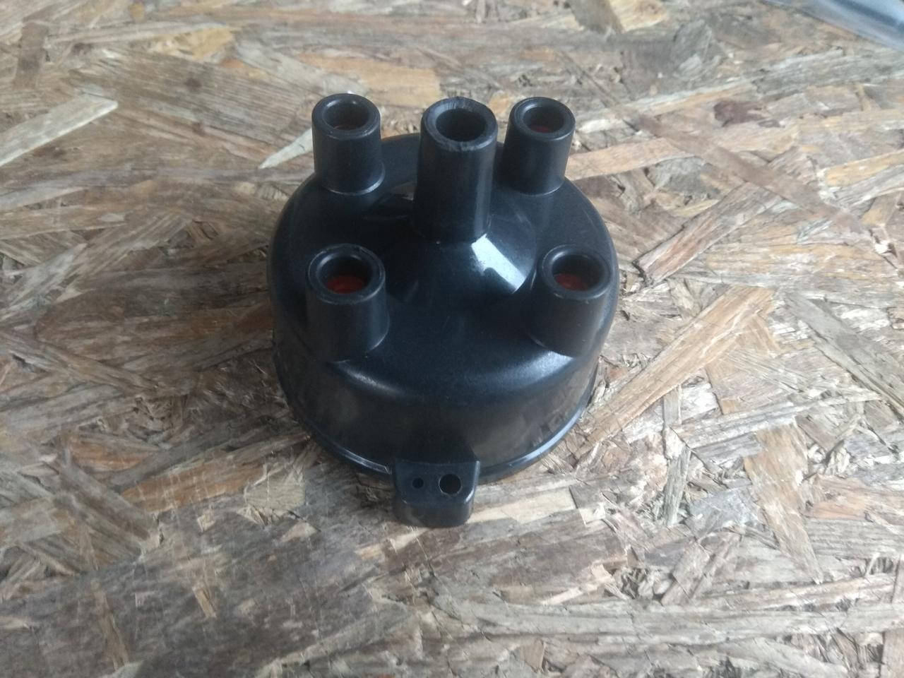 

Крышка трамблера бесконтактного Газ 402, 406, Москвич 412, 2140, 2141 LSA