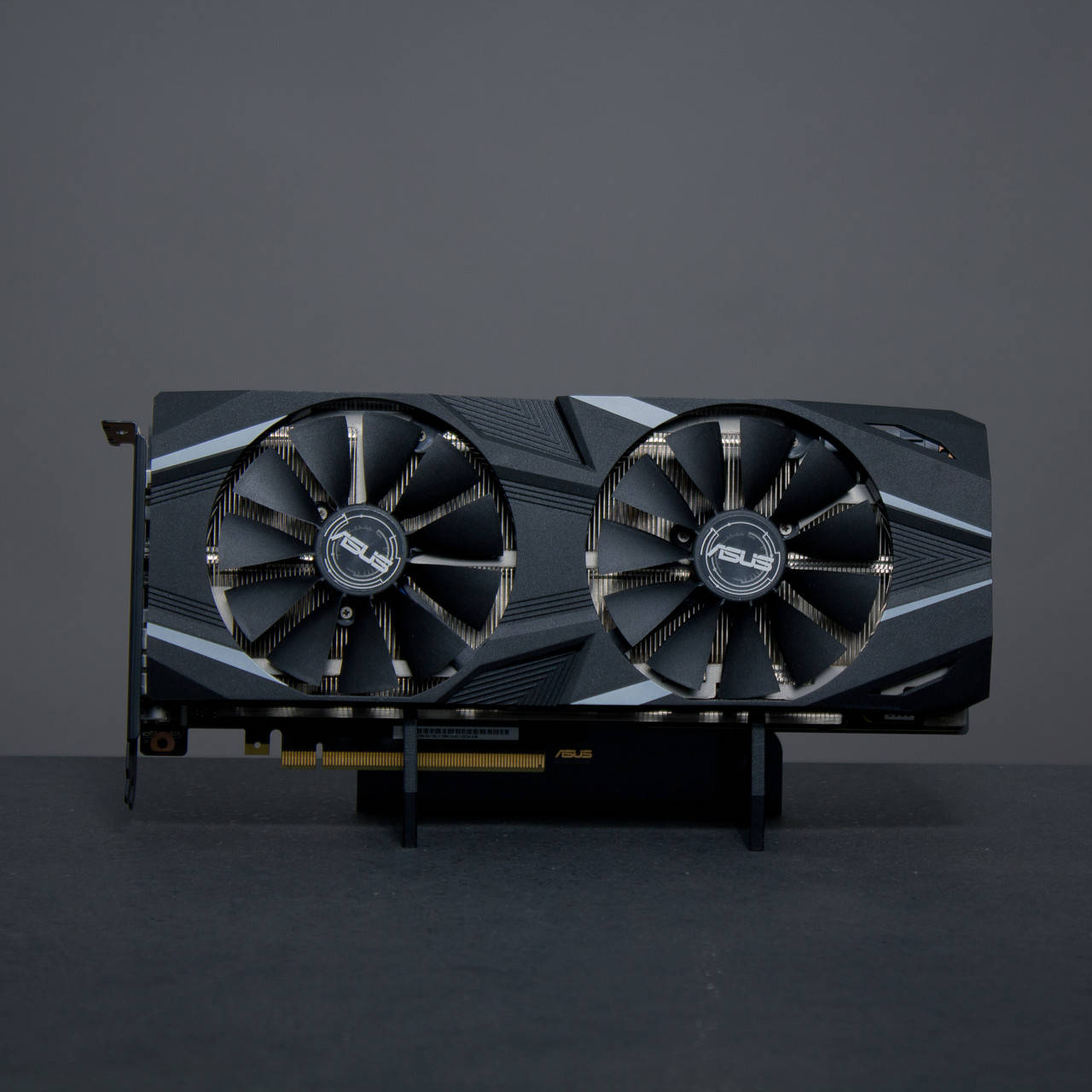 

Видеокарта RTX 2080 Ti 11GB Asus DUAL (DUAL-RTX2080TI-11G) (Refurbished)
