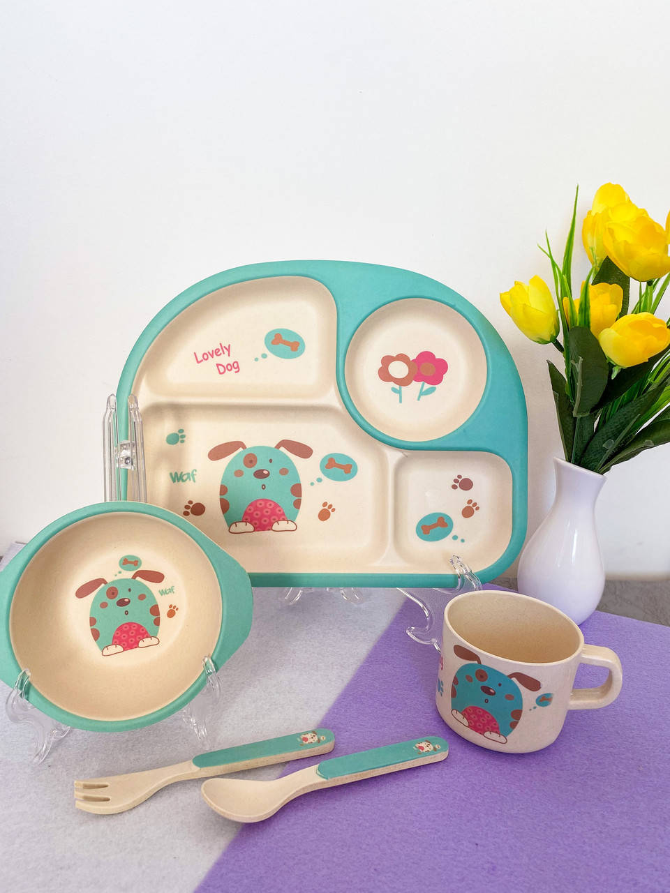

Набор детской бамбуковой посуды со столовыми приборами из пяти предметов "Собачка"