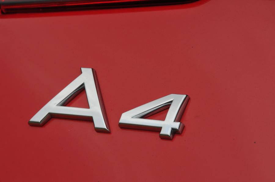 

Эмблема надпись багажника Audi А4