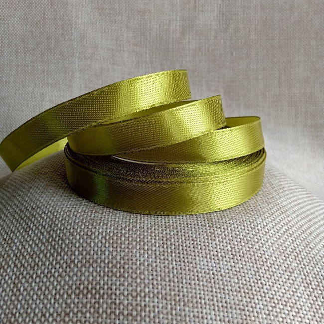 

Атласна стрічка 12 мм., оливковий.