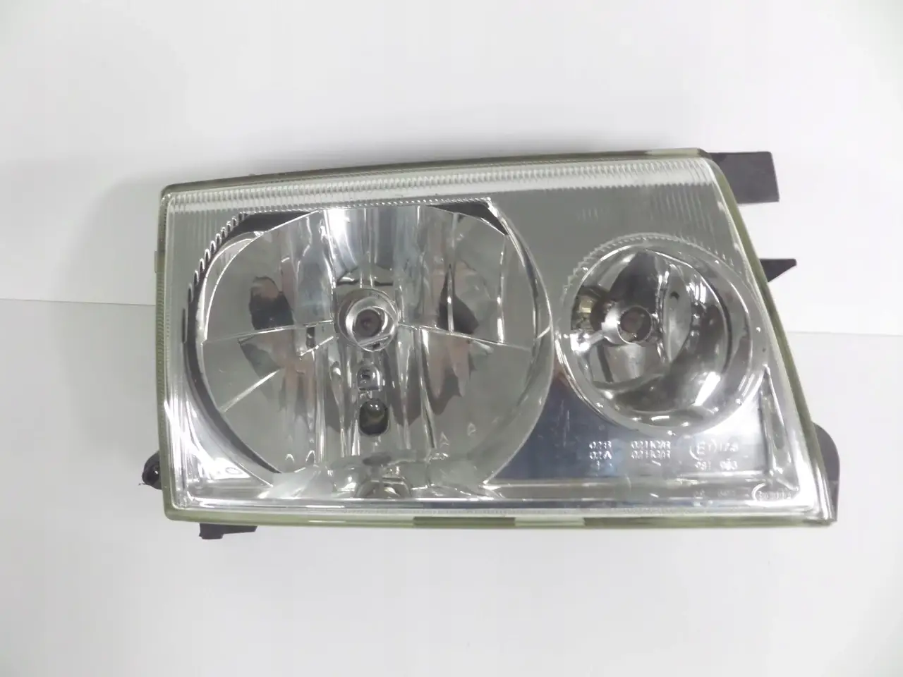 

Фара Права NISSAN TERRANO II Рестайл 99- под заказ 2-4 дн