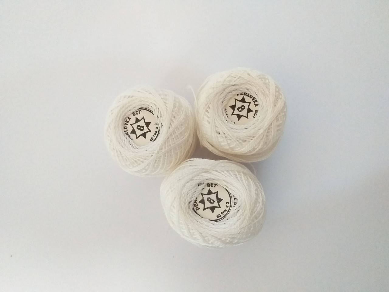 

Пряжа для вязания крючком, Белый