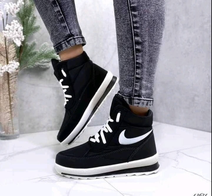 

Дутики короткие женские зимние 117 найк размер 38