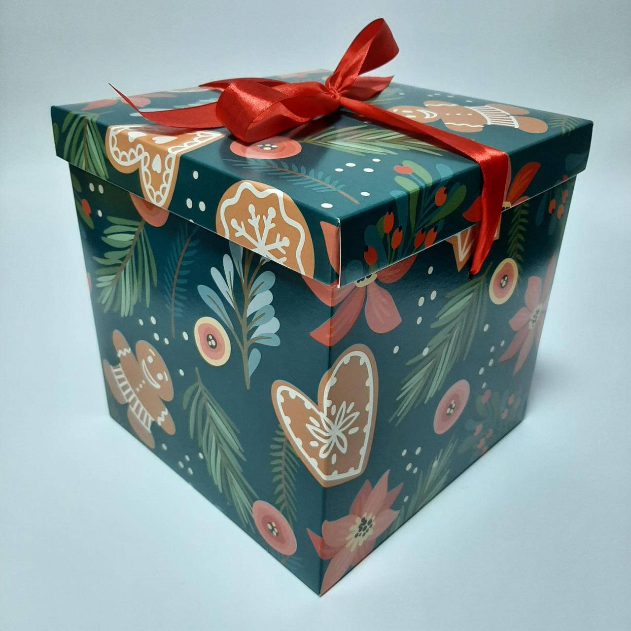 

Коробка квдратная 220х220х220 мм. с бантом новогодняя, Разные цвета