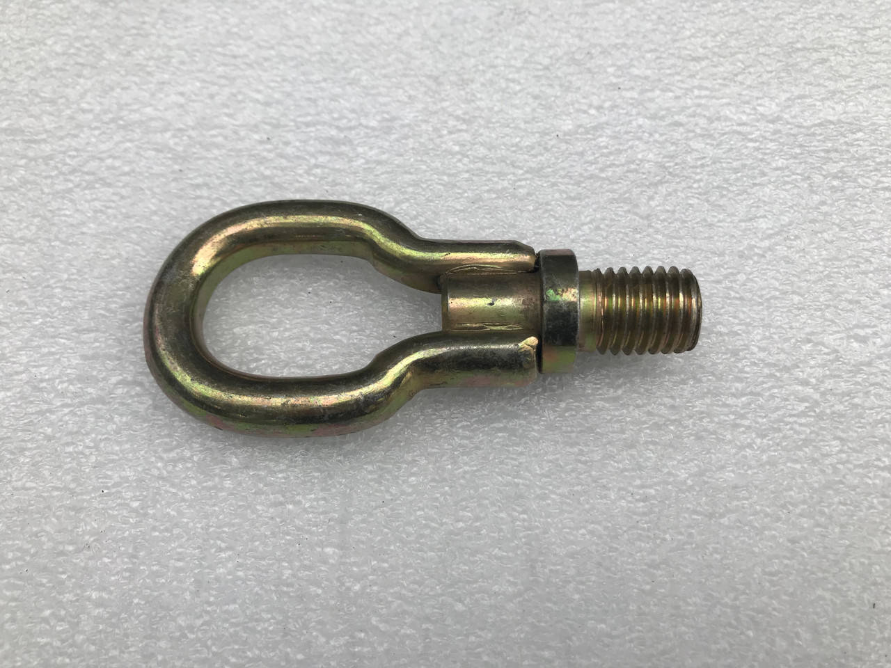 

Буксировочный крюк для VW Volkswagen Golf 4 (Фольксваген Гольф 4)