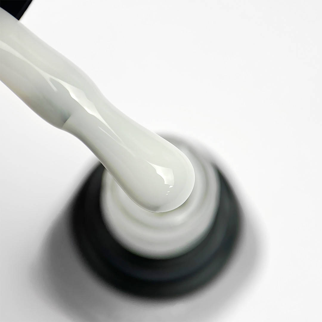 

Камуфлирующая база Milky Siller Professional, 8 мл